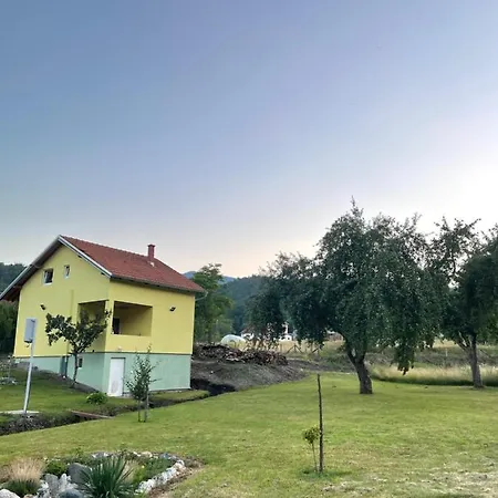 Dolina Lopatnice Nyaraló Bogutovac